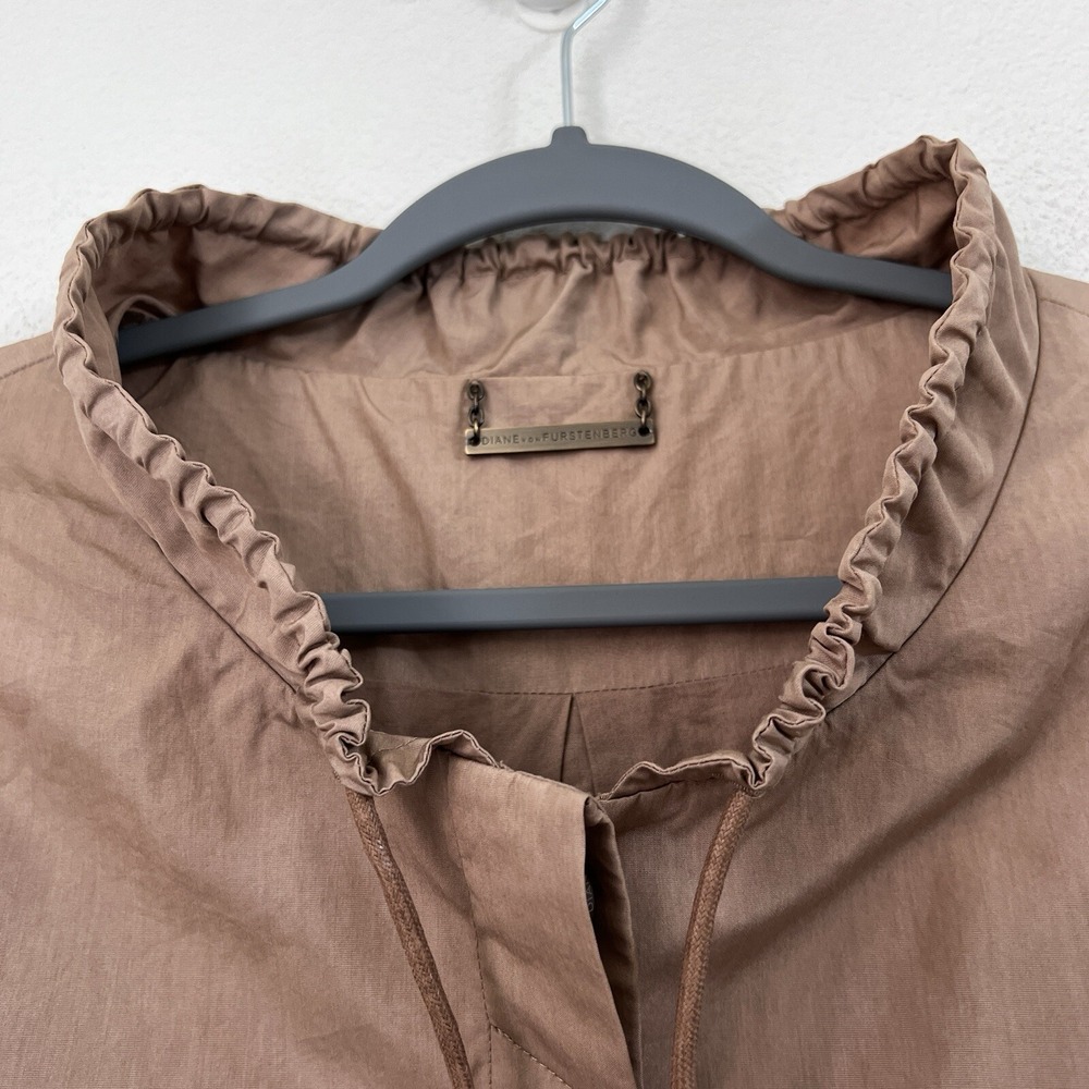Diane Von Furstenberg Women's Sporti Trench Jacket Sz 2 Cinched Waist Khaki Tan - Picture 10 of 16